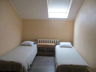 Отели типа «постель и завтрак» Kapten Krantz Guesthouse Пярну Двухместный номер эконом-класса с 2 отдельными кроватями-3